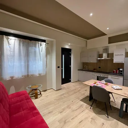 Pomelia House
