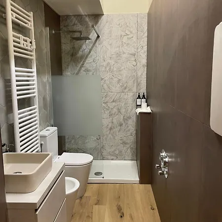 Pomelia House ボローニャ