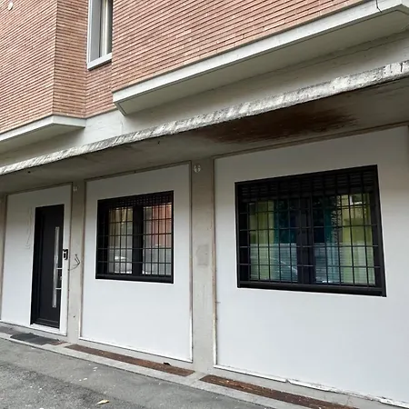 Pomelia House ボローニャ