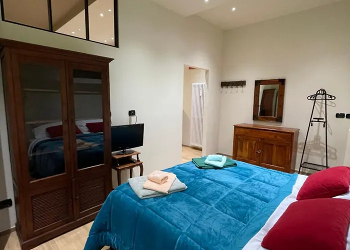 Pomelia House شقة